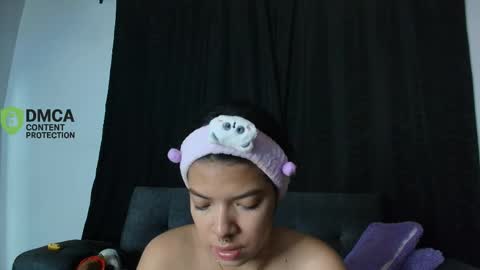 Snapshot of yungelitamor_ chatting on May 22, 2026, 4:52 am ELITA online show from May 22, 2026, 4:52 am