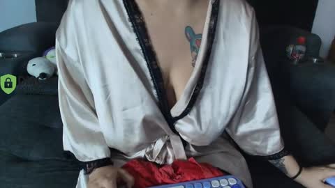 Snapshot of yungelitamor_ chatting on May 29, 2026, 5:27 am ELITA online show from May 29, 2026, 5:27 am