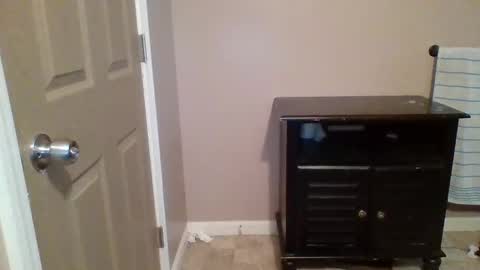 Snapshot of yungstallion10 chatting on November 23, 2025, 4:51 pm Fire 0range kush online show from November 23, 2025, 4:51 pm