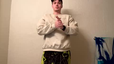 yungstudbev online show from December 28, 2024, 1:29 am