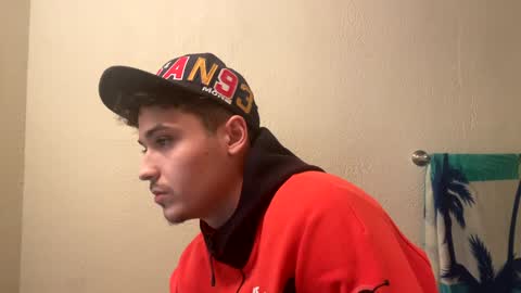 yungstudbev online show from December 28, 2024, 6:28 am