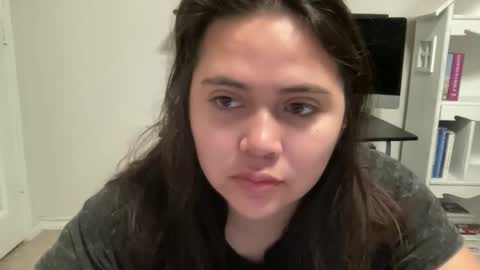 yungtorii online show from November 15, 2025, 1:29 pm