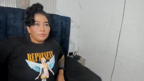 yunkeyc online show from February 8, 2026, 6:00 pm