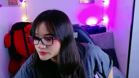 Haruno online show from October 16, 2025, 1:12 pm