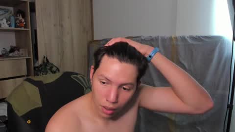 yurii_moody online show from February 6, 2025, 5:46 am