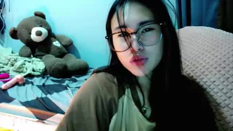 yuriyumixx_xoxo online show from January 17, 2026, 3:50 pm