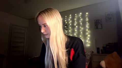 May online show from December 21, 2025, 1:40 pm