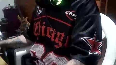 Yuumi online show from April 24, 2026, 5:10 am