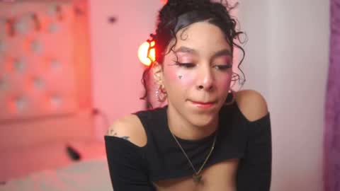 Yuyi Cam online show from September 29, 2025, 3:22 am