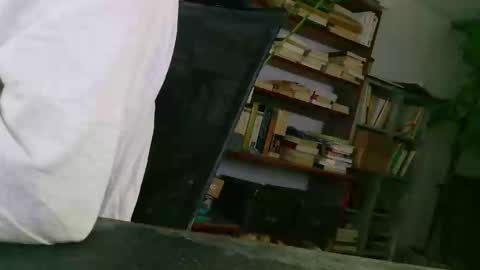 yvanbonar181018 online show from September 30, 2025, 7:13 am