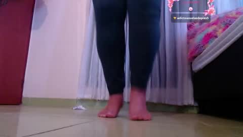 Snapshot of yvonn_jlove chatting on December 14, 2025, 2:17 am yvonn online show from December 14, 2025, 2:17 am