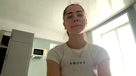 Lina online show from May 30, 2026, 7:05 am