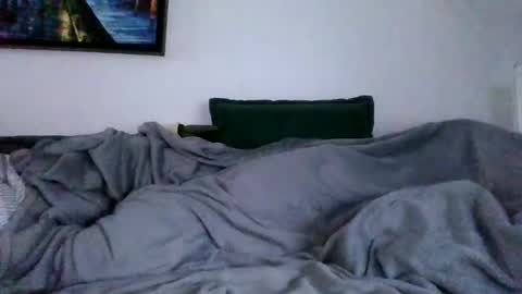 yysexyy online show from October 7, 2025, 4:04 pm