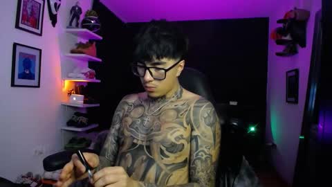 zac_muller1 online show from December 13, 2025, 10:26 pm