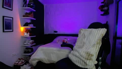 zac_muller1 online show from April 21, 2026, 2:51 am