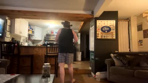 zach42104 online show from March 11, 2026, 7:03 am