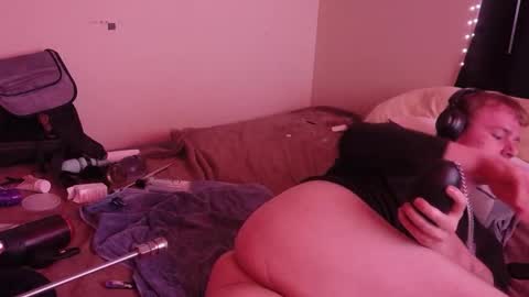 Snapshot of zachfeels chatting on October 11, 2025, 8:57 am Zach Feels online show from October 11, 2025, 8:57 am