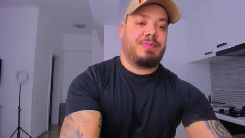 Snapshot of zackconnorsx chatting on February 6, 2026, 4:06 am Zack online show from February 6, 2026, 4:06 am