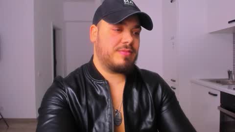 Snapshot of zackconnorsx chatting on February 24, 2026, 9:24 pm Zack online show from February 24, 2026, 9:24 pm