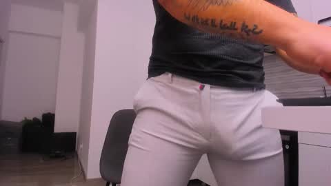 Snapshot of zackconnorsx chatting on February 27, 2026, 1:05 am Zack online show from February 27, 2026, 1:05 am