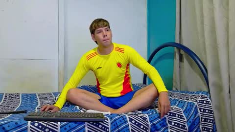 ZackMontiel07 online show from February 10, 2026, 8:51 am