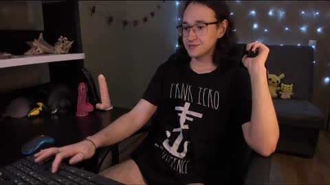 Snapshot of zackstivensen chatting on January 6, 2025, 10:26 pm Zachary next stream on monday online show from January 6, 2025, 10:26 pm