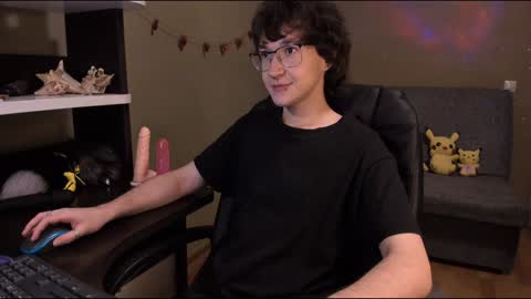 Snapshot of zackstivensen chatting on February 8, 2025, 11:34 pm Zachary next stream on monday online show from February 8, 2025, 11:34 pm