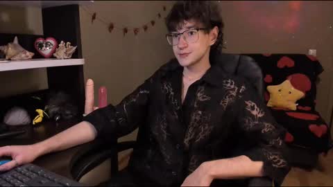 Snapshot of zackstivensen chatting on February 14, 2025, 11:31 pm Zachary next stream on monday online show from February 14, 2025, 11:31 pm