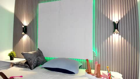 zafira online show from February 13, 2025, 5:44 pm