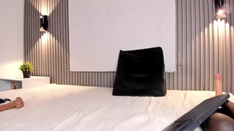 zafira online show from February 27, 2025, 2:43 pm