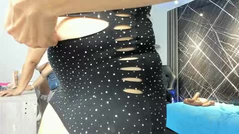 zafina_95 online show from May 17, 2026, 11:28 am