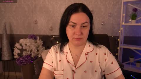 Zafiramoonn online show from January 13, 2026, 1:49 pm