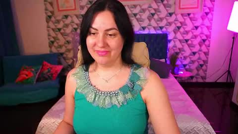 Zafiramoonn online show from April 16, 2026, 12:50 pm