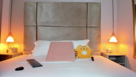 Zafiro online show from February 9, 2026, 12:20 pm