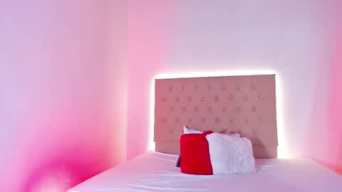 Snapshot of zafiro__brown chatting on October 9, 2025, 12:14 pm Zafiro Brown online show from October 9, 2025, 12:14 pm