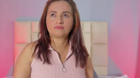 Snapshot of zafiro__brown chatting on December 15, 2025, 9:24 am Zafiro Brown online show from December 15, 2025, 9:24 am