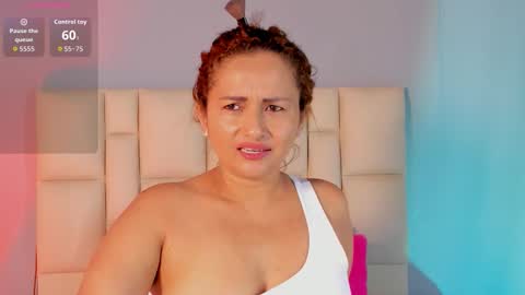 Snapshot of zafiro__brown chatting on December 23, 2025, 10:57 am Zafiro Brown online show from December 23, 2025, 10:57 am