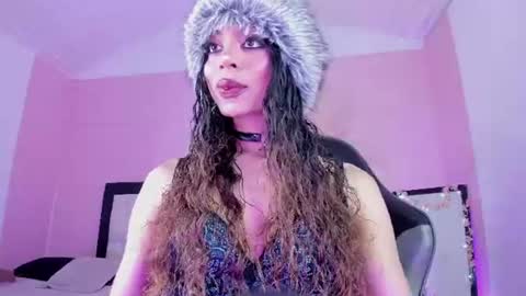 zahara___1 online show from June 15, 2026, 3:09 am
