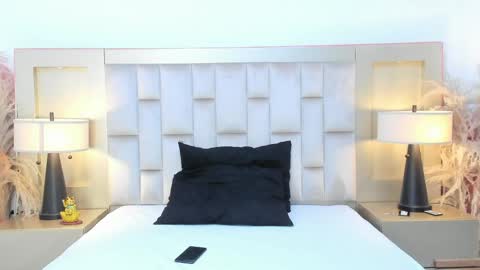 zahir_ashar online show from April 8, 2026, 12:43 am