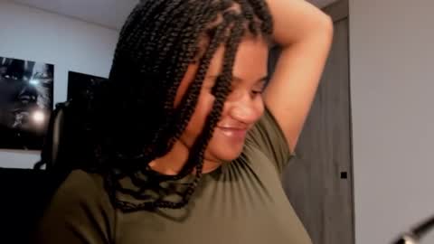 zahra_rose online show from October 3, 2025, 8:39 pm