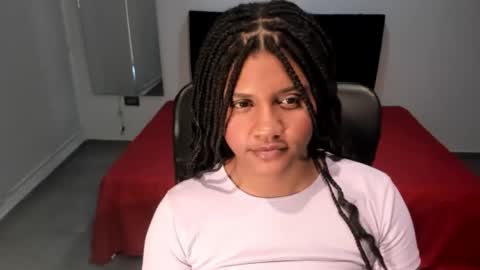 zahra_rose online show from October 7, 2025, 8:39 pm