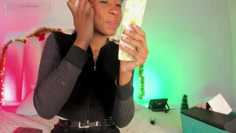 Zaira online show from December 1, 2025, 1:38 pm