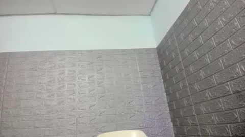Snapshot of zamara__ chatting on April 23, 2026, 12:29 pm Zamara online show from April 23, 2026, 12:29 pm