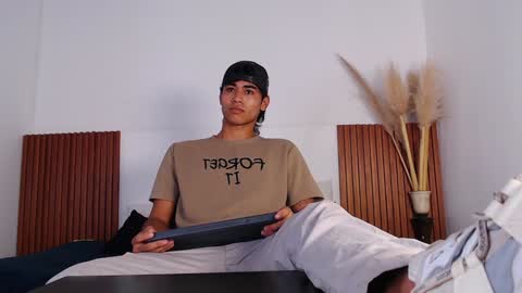 Zander online show from January 16, 2025, 5:01 pm