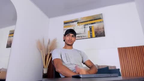 Zander online show from September 27, 2025, 1:16 pm