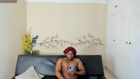 Snapshot of zane_lux chatting on June 28, 2026, 3:07 pm Zane Lux online show from June 28, 2026, 3:07 pm