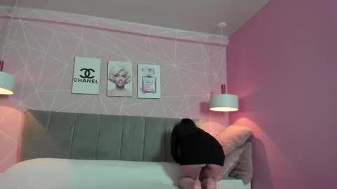 Snapshot of zara__sweet chatting on February 27, 2025, 12:45 pm Zara Sweet online show from February 27, 2025, 12:45 pm