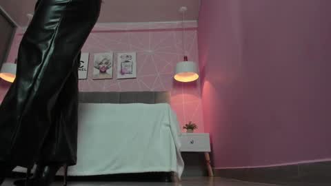 Snapshot of zara__sweet chatting on February 28, 2025, 3:37 pm Zara Sweet online show from February 28, 2025, 3:37 pm