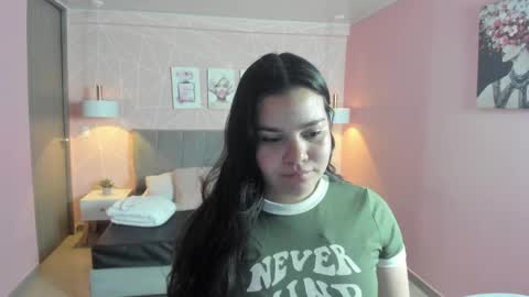 Snapshot of zara__sweet chatting on December 4, 2025, 1:31 pm Zara Sweet online show from December 4, 2025, 1:31 pm