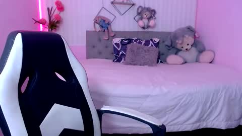 Zara online show from April 6, 2026, 12:17 pm